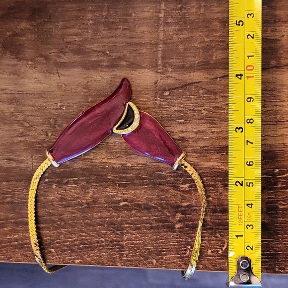 Vintage Red V Necklace - Picture 7 of 7